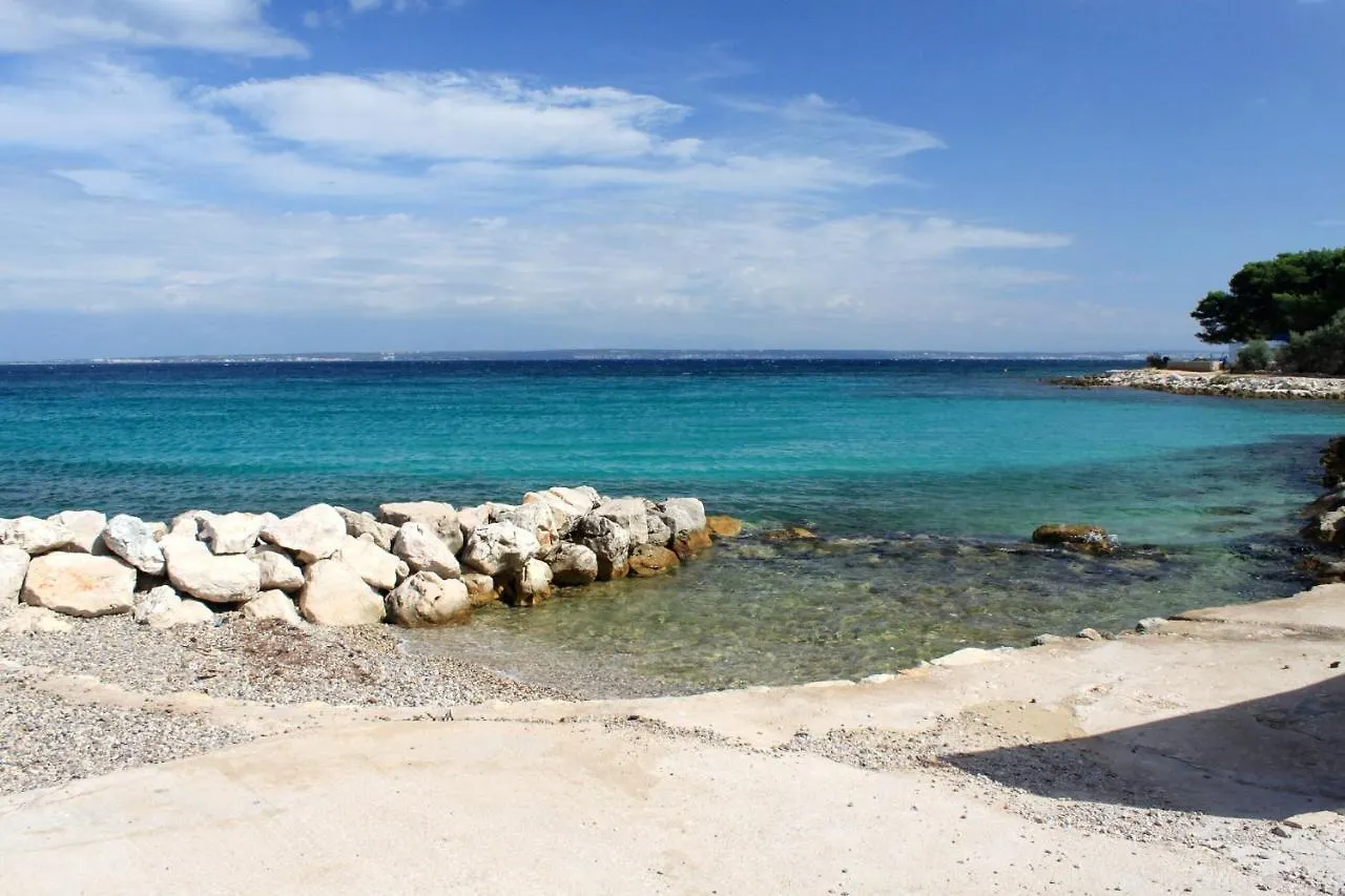 Apartments And Rooms With Parking Space Susica, Ugljan - 8265 בית הארחה